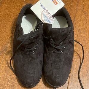 PROPET Women's Stephanie Walkers, W3222, Size 9.5 black velour.